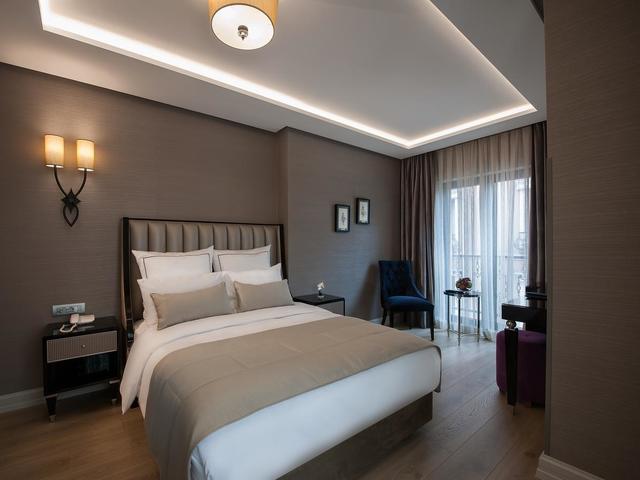 фотографии отеля Le Petit Palace изображение №35