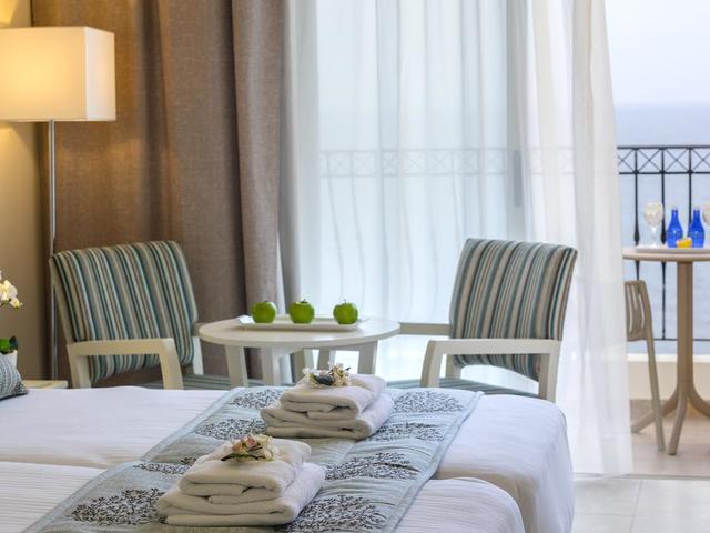 фото отеля Aquamare Beach Hotel & Spa изображение №33