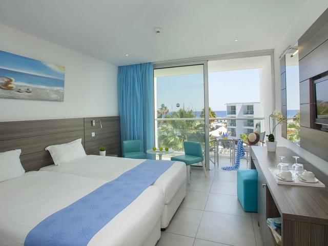 фото Limanaki Beach Hotel & Suites изображение №22
