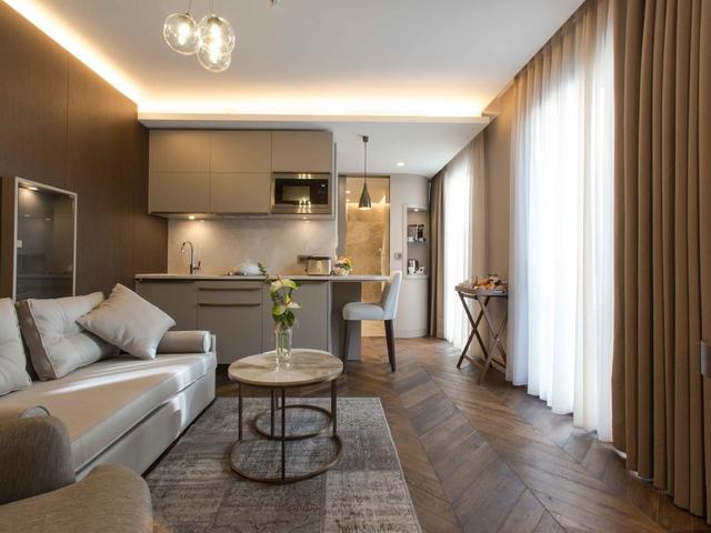 фото Noble22 Suites изображение №34
