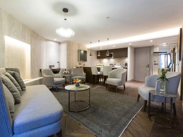 фото отеля Noble22 Suites изображение №17