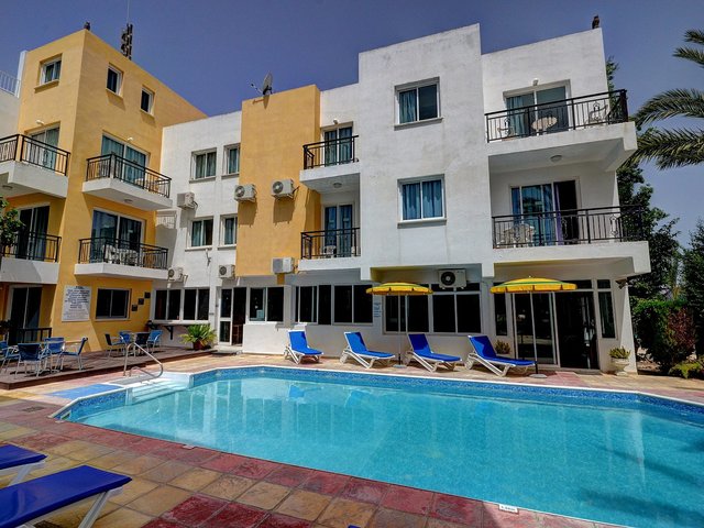 фото отеля Renos Tourist Apartments изображение №17