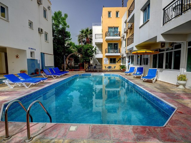 фотографии отеля Renos Tourist Apartments изображение №15