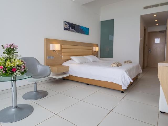 фото Vrissaki Beach изображение №2