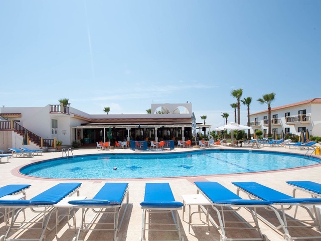 фото отеля Cosmelenia Hotel Apartments изображение №1