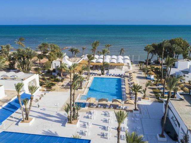 фотографии Smy Hari Club (ex. Cooee Hari Club Beach Resort, Hari Club Beach Resort) изображение №28