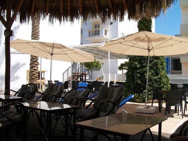 фото Simple Hersonissos Blue (ex. Averinos Apartments)  изображение №6