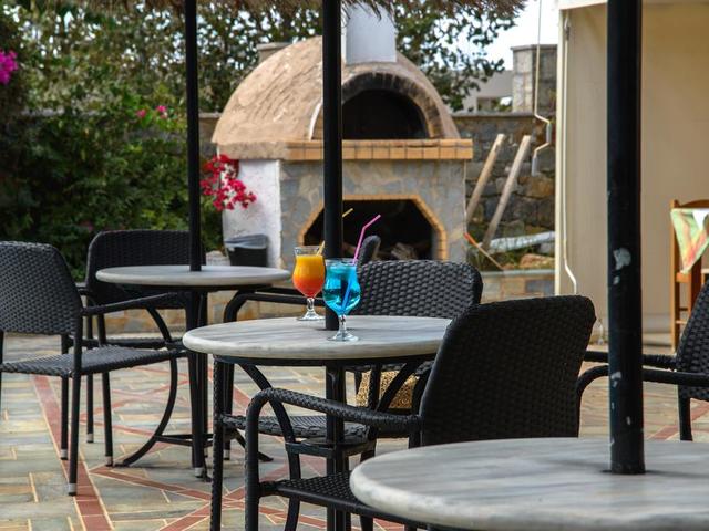 фотографии отеля Elpida Apartments изображение №35