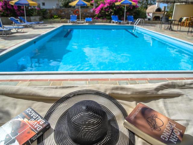 фото отеля Elpida Apartments изображение №33