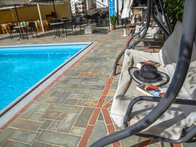 фотографии отеля Elpida Apartments изображение №31