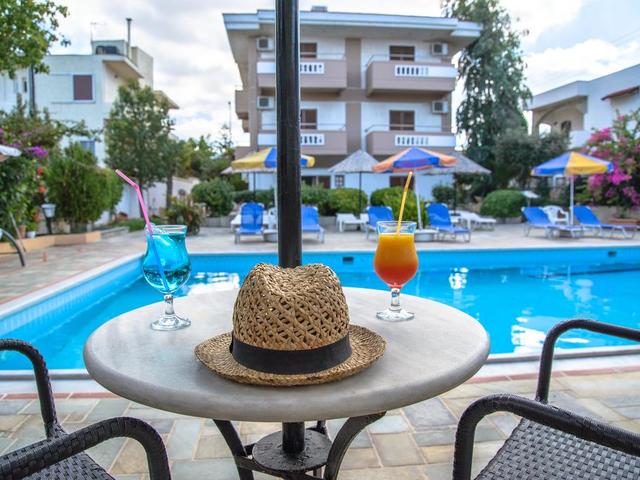 фото Elpida Apartments изображение №30