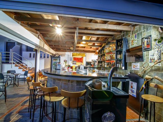 фотографии отеля Elpida Apartments изображение №23