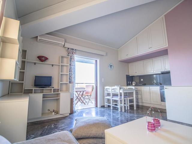 фото Elpida Apartments изображение №10