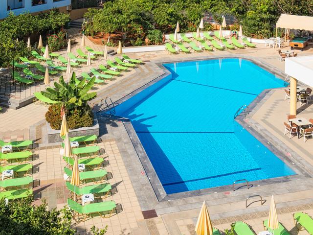 http://Malia%20Holidays