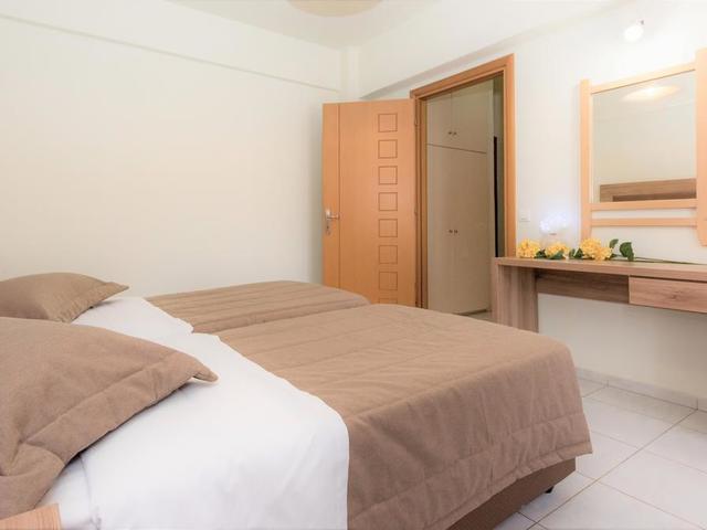 фотографии отеля Niriedes-Dionyssos Village изображение №23