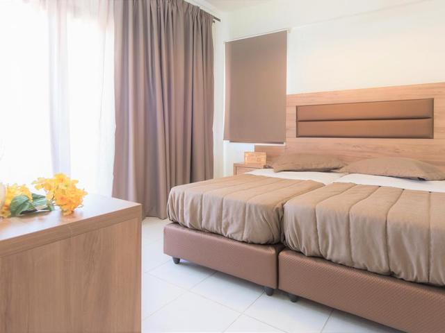 фото отеля Niriedes-Dionyssos Village изображение №21