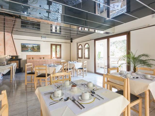 фото Niriedes-Dionyssos Village изображение №10