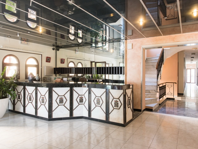 фотографии отеля Niriedes-Dionyssos Village изображение №7