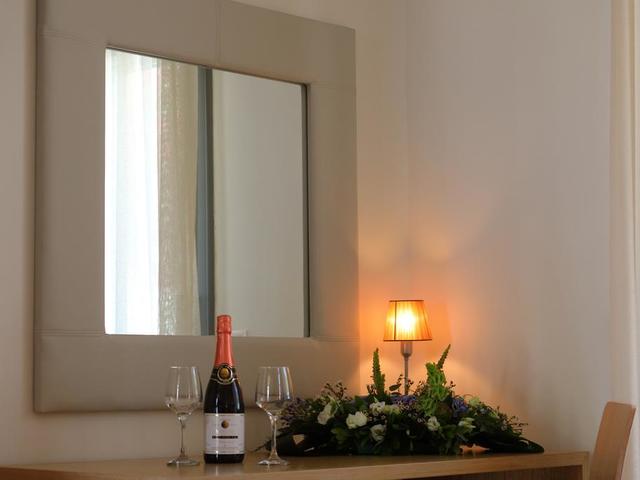 фото отеля Artemis Plaza  изображение №13