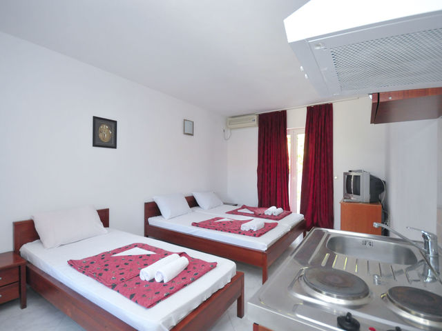 фото отеля Apartments Tamara изображение №9