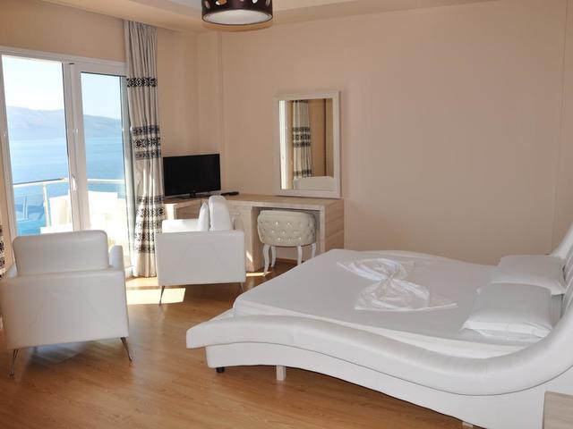 фотографии отеля Coral Hotel & Resort изображение №39
