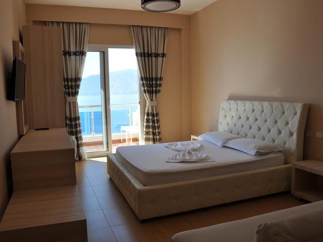 фотографии отеля Coral Hotel & Resort изображение №35