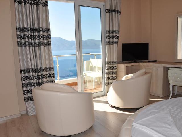 фотографии отеля Coral Hotel & Resort изображение №31