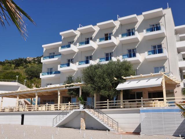 фото Coral Hotel & Resort изображение №18