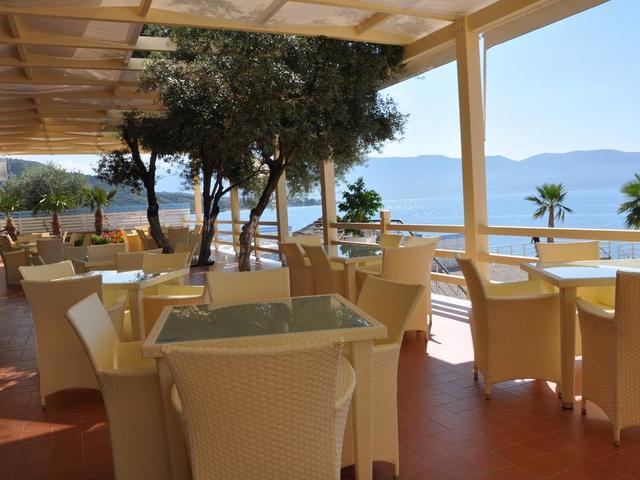 фото Coral Hotel & Resort изображение №14