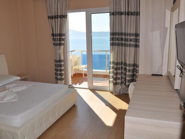 фотографии отеля Coral Hotel & Resort изображение №11