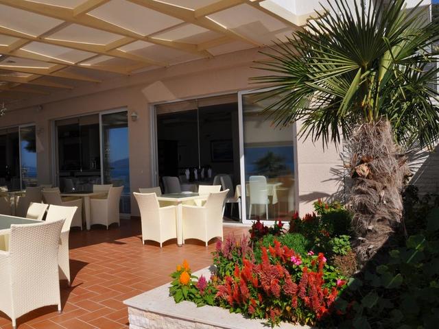 фото отеля Coral Hotel & Resort изображение №9