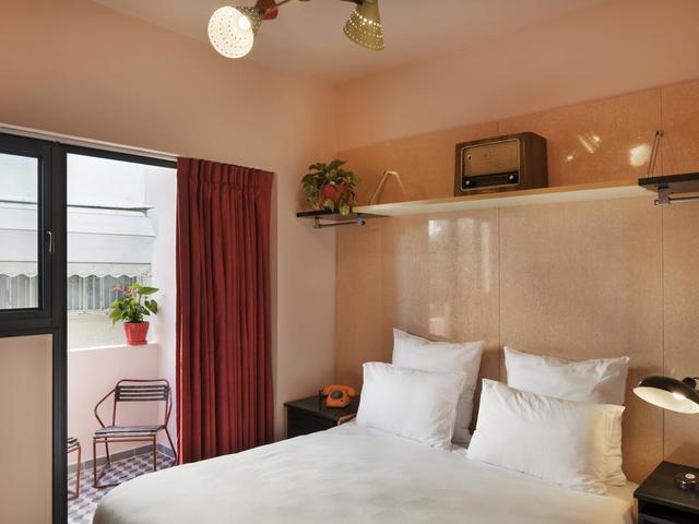 фото отеля Dave Gordon - Son of a Brown изображение №9