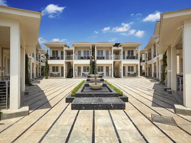 фотографии отеля The Acacia Morjim Ocean Front изображение №7