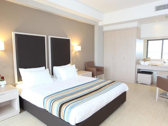 фотографии отеля Levante Beach Resort изображение №15