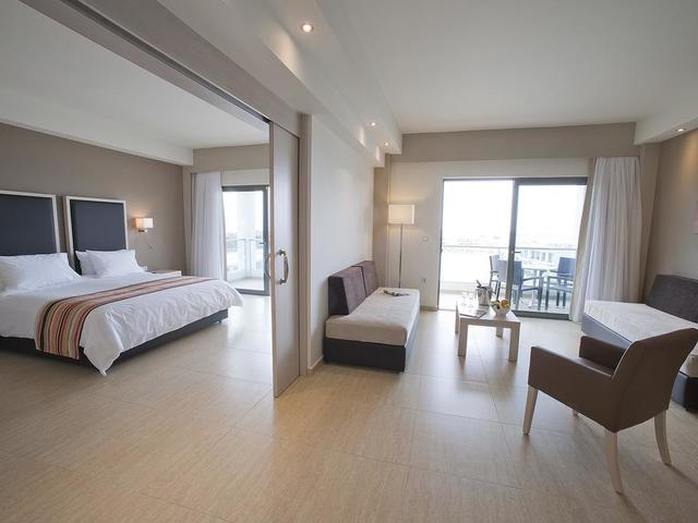 фотографии отеля Levante Beach Resort изображение №7