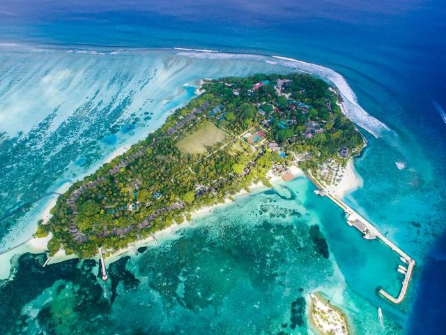 фото отеля Adaaran Select Hudhuranfushi (ex. Lohifushi Island Resort) изображение №1