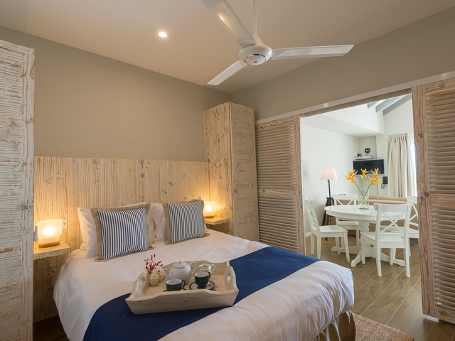 фотографии отеля Le Nautique Luxury Beachfront Apartments изображение №23