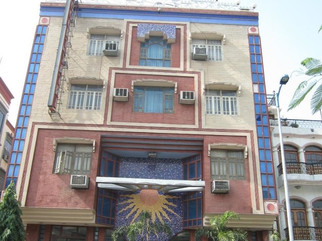 The Suncourt Hotel Yatri