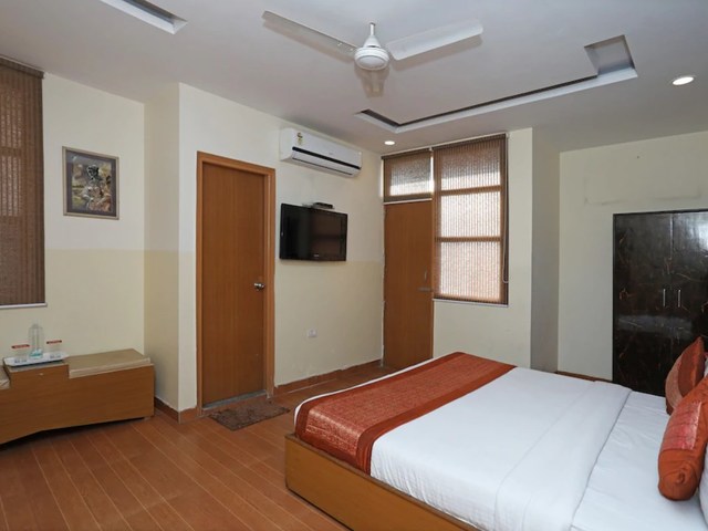 фотографии Oyo 8967 Hotel Shivaay Palace (ex. Oyo 8967 Hotel Aeroporto) изображение №12