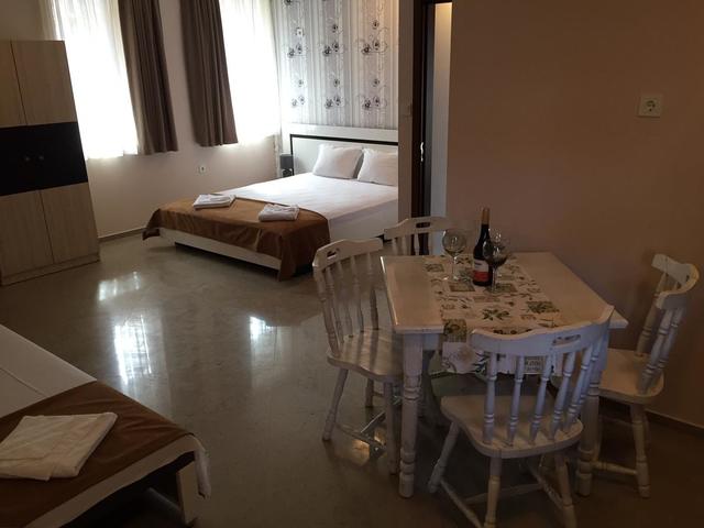 фото отеля Afrodita Guest House (ex. Briz Guest House) изображение №81