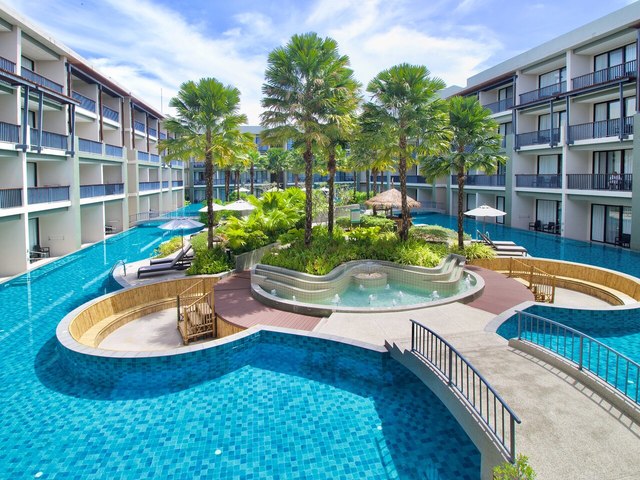 фото отеля Le Meridien Khao Lak Resort And Spa (ex. Bangsak Merlin Resort) изображение №1
