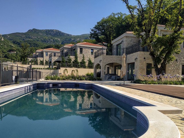 Oak Leaf Residences