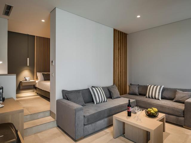 фото отеля Trianon Luxury Apartments and Suites изображение №37