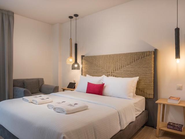 фото отеля Trianon Luxury Apartments and Suites изображение №21