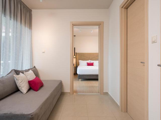 фото Trianon Luxury Apartments and Suites изображение №10