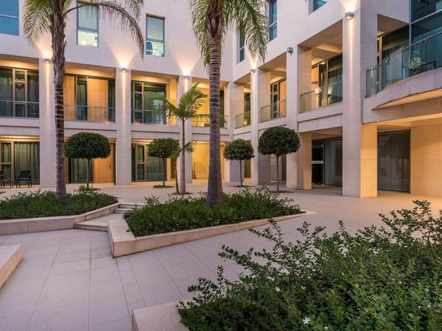 фотографии отеля Trianon Luxury Apartments and Suites изображение №3