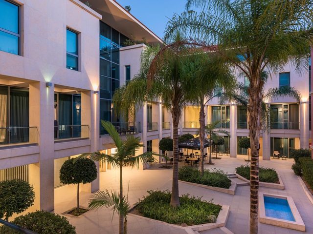 фото Trianon Luxury Apartments and Suites изображение №2