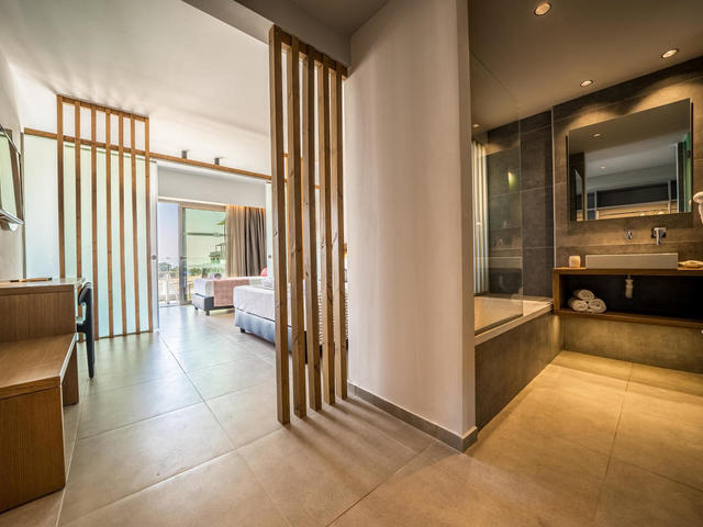 фотографии отеля Harmony Crest Resort изображение №7