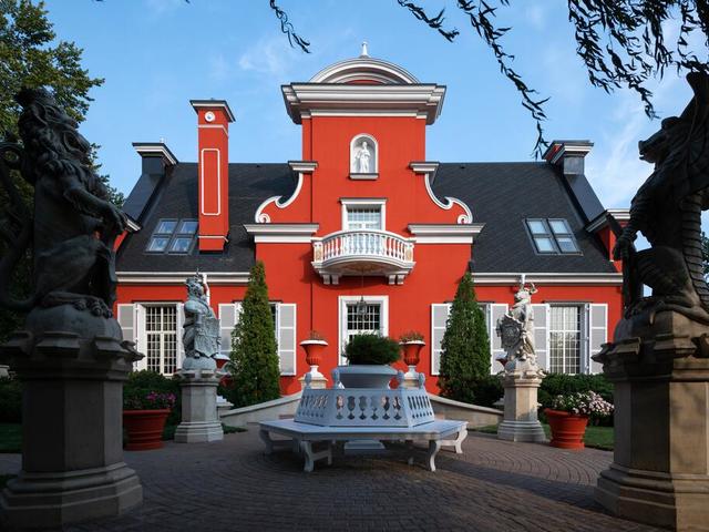 фото отеля Old House Resort & Spa (Олд Хаус Резорт и Спа) изображение №1