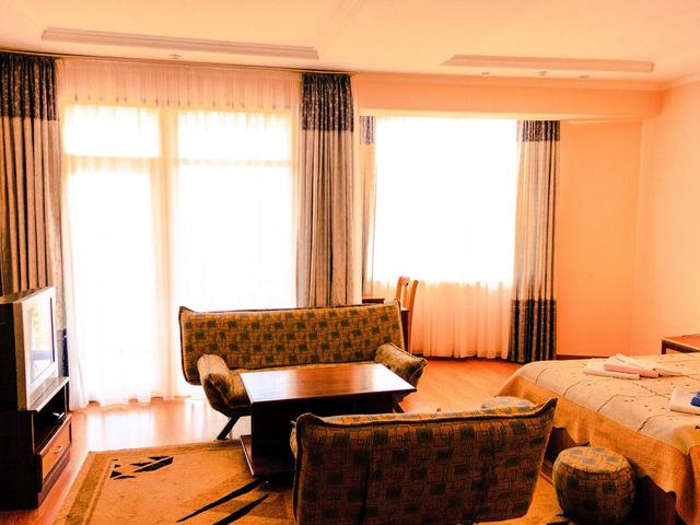 фото отеля Три короны (Tri korony) изображение №29